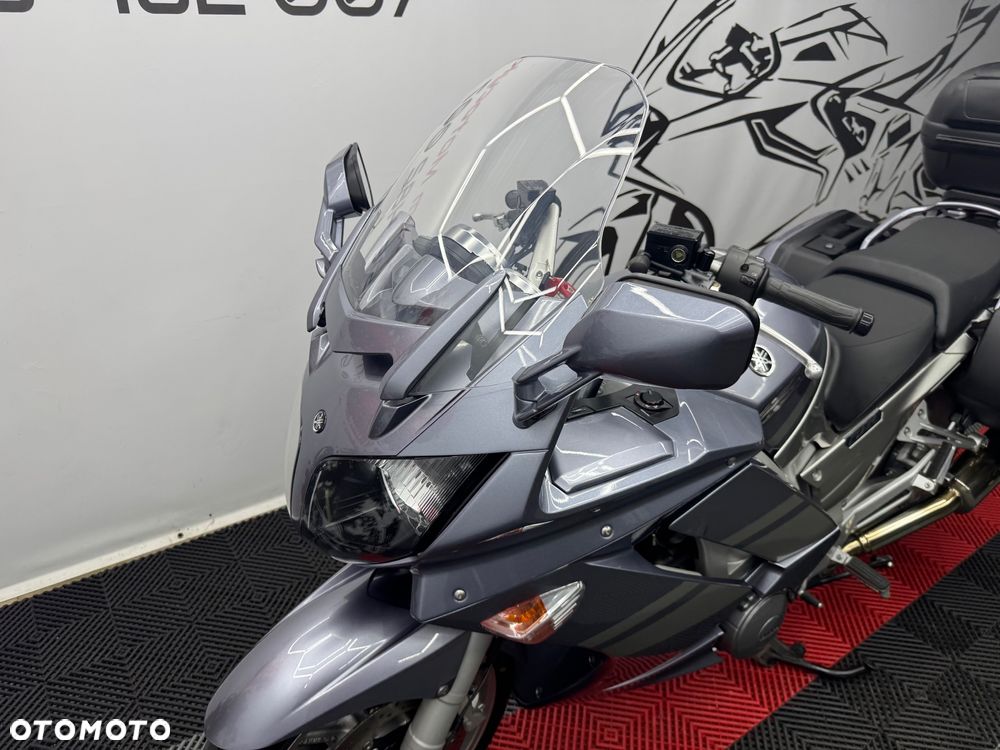 Yamaha FJR - 13