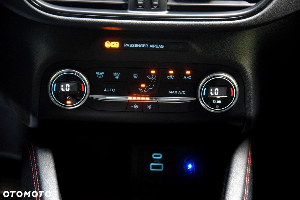 Ford Kuga 2.5P PHEV FWD ST-Line X - 33