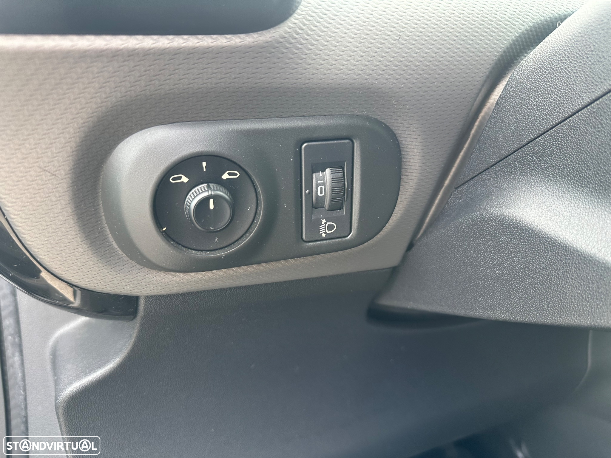Citroën C4 Cactus 1.2 PureTech Shine - 11
