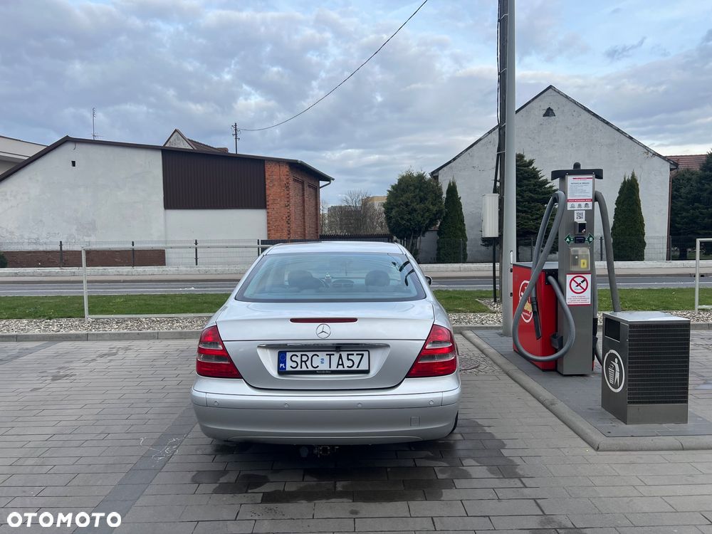 Mercedes-Benz Klasa E 220 CDI Classic - 4
