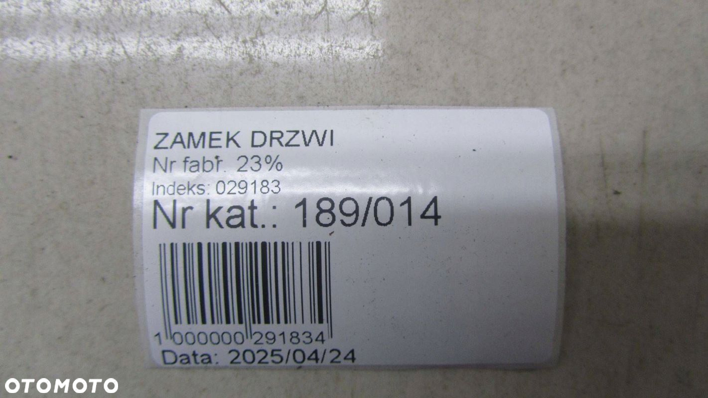TRAFIC VIVARO III ZAMEK DRZWI PRAWY PRZÓD 805027088R 14- - 8