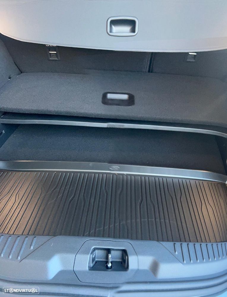 Ford Focus SW 1.0 EcoBoost S&S ST-LINE - 17