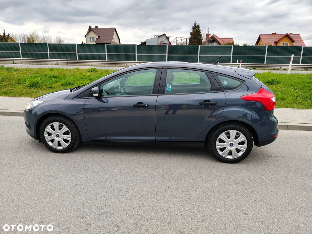 Ford Focus 1.6 Ambiente - 8