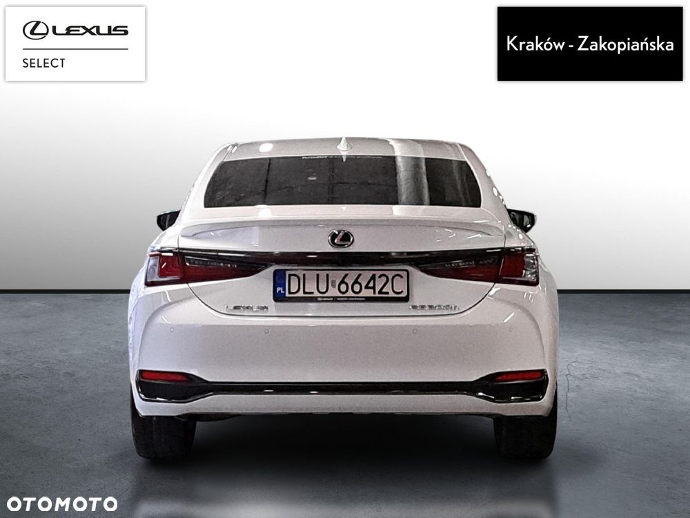 Lexus ES 300h F Sport Design - 5