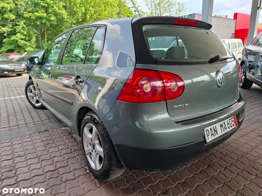 Volkswagen Golf 1.6 Comfortline - 16