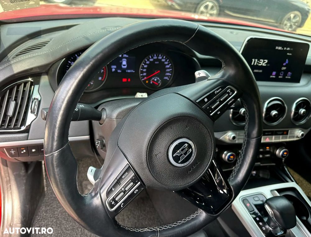 Kia Stinger 2.0 T-GDI GT Line - 13