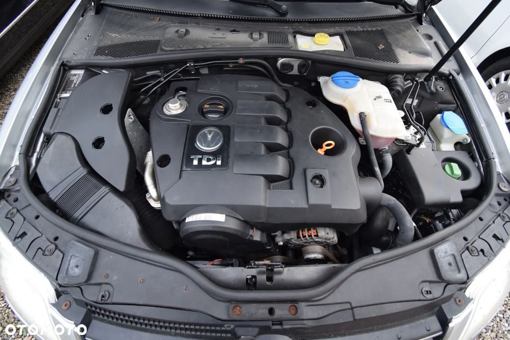 Volkswagen Passat 1.9 TDI Comfortline Tiptr - 22