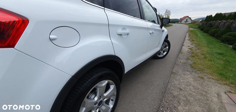 Ford Kuga 2.0 TDCi 4x4 Titanium - 20