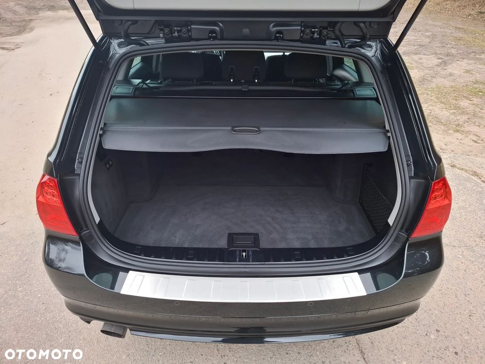 BMW Seria 3 318i - 16