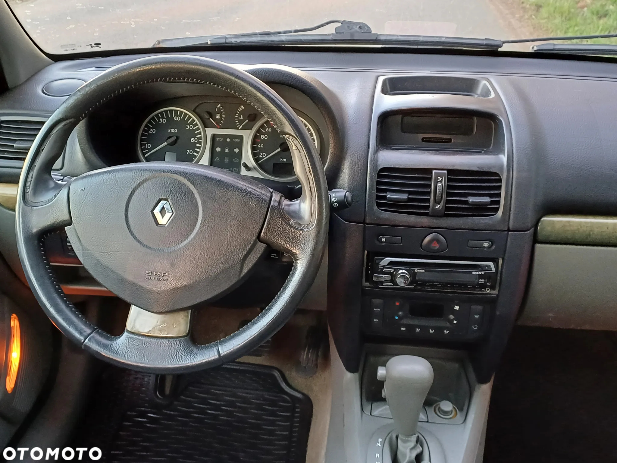 Renault Clio - 24