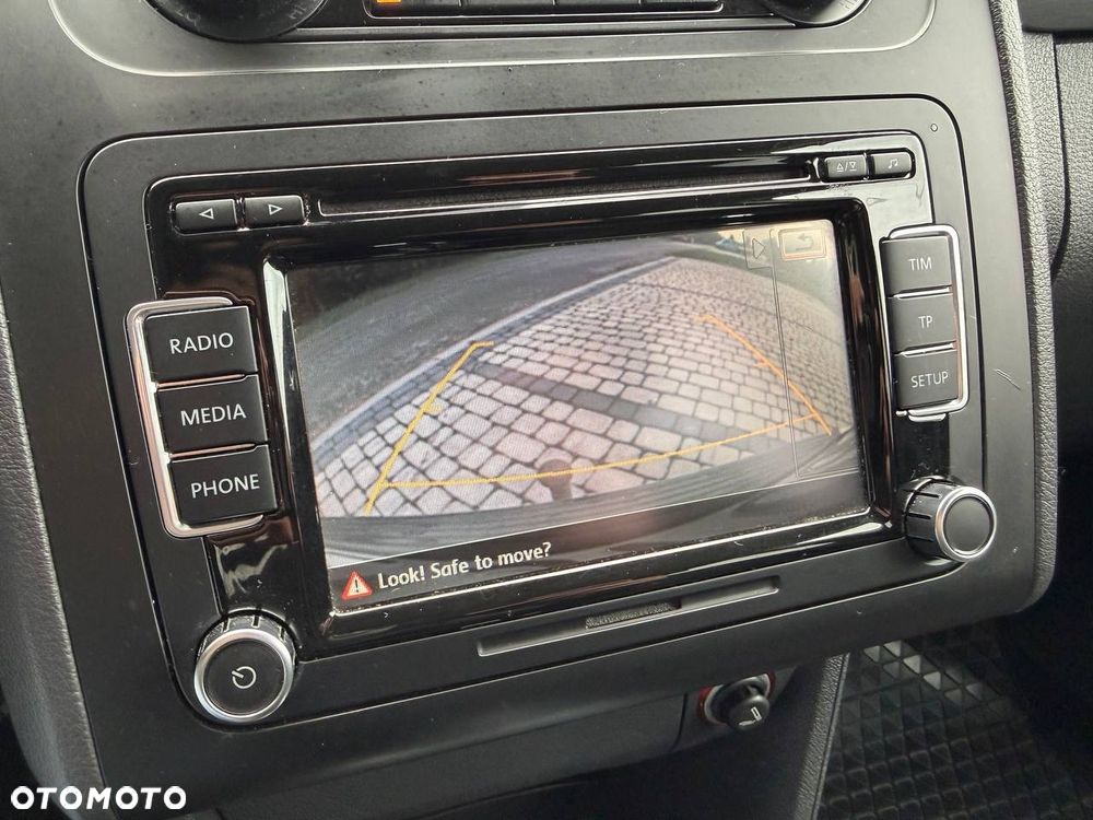 Volkswagen Touran - 17