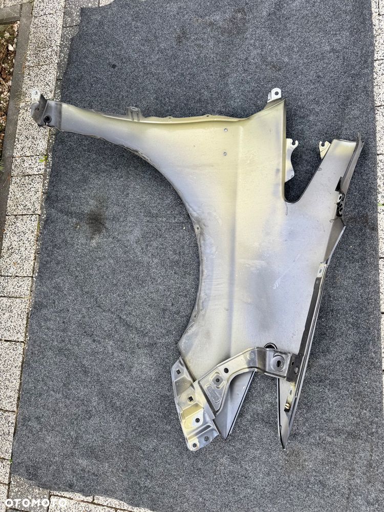TOYOTA PRIUS III 8V1 BLOTNIK PRZOD PRAWY LEWY - 4
