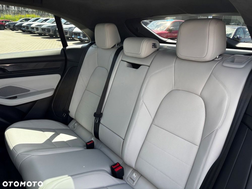 Porsche Macan - 34