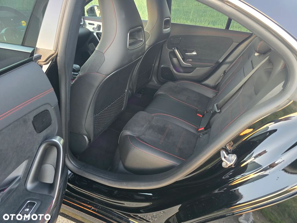 Mercedes-Benz CLA 200 d 8G-DCT AMG Line - 13