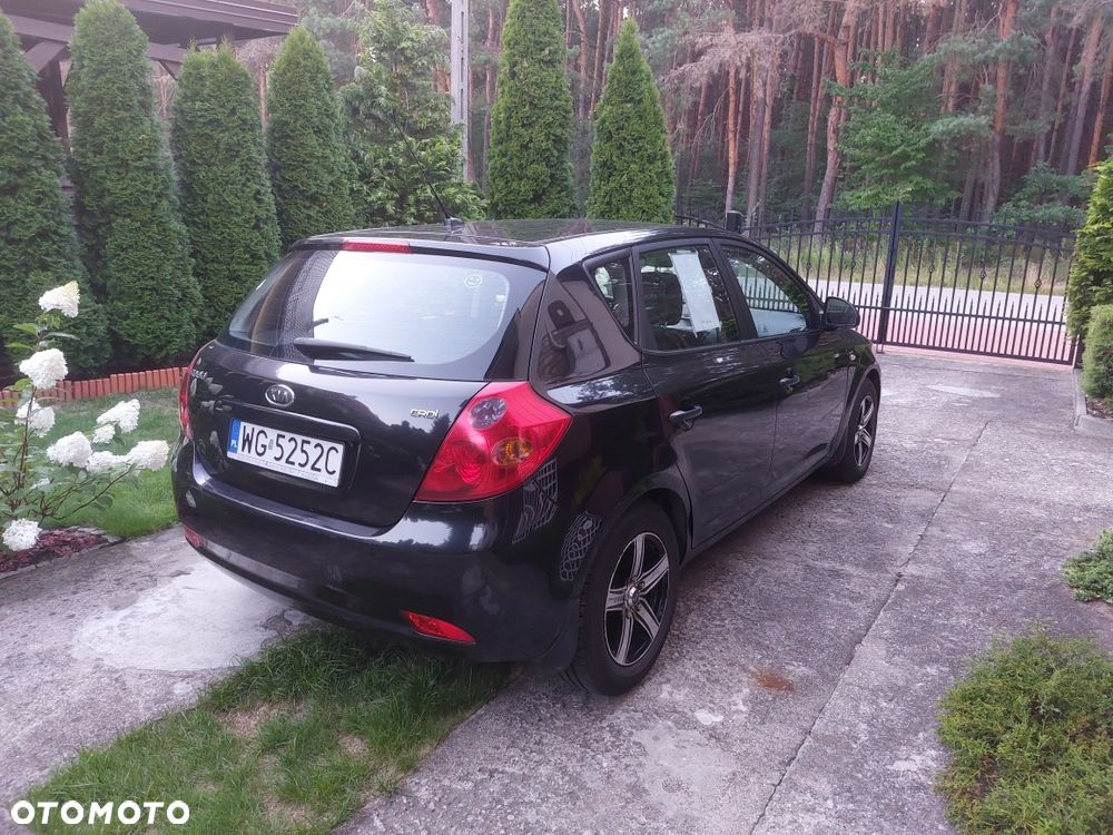 Kia Ceed 2009 photo 3