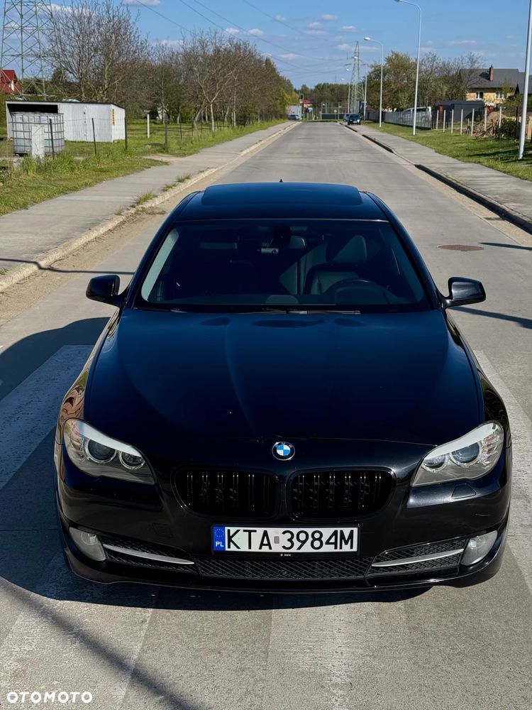 BMW Seria 5 528i - 6