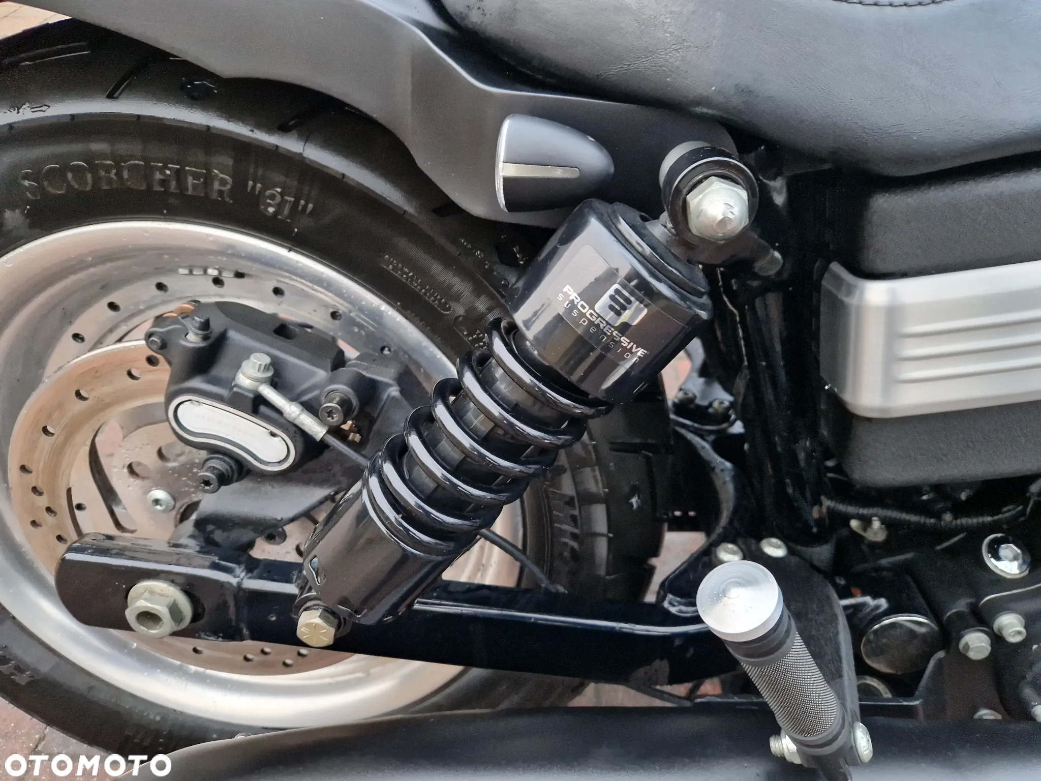 Harley-Davidson Dyna Fat Bob - 18