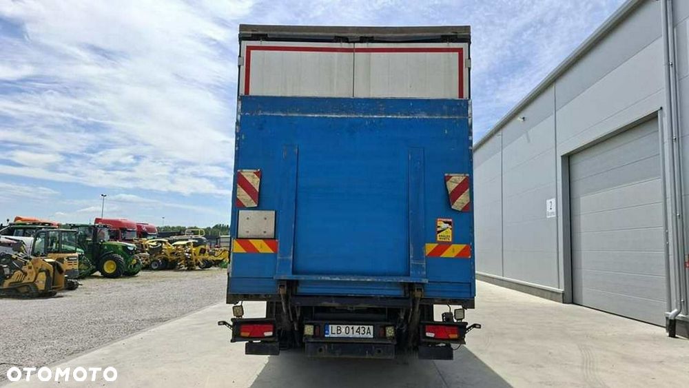 DAF CF 320 - 5