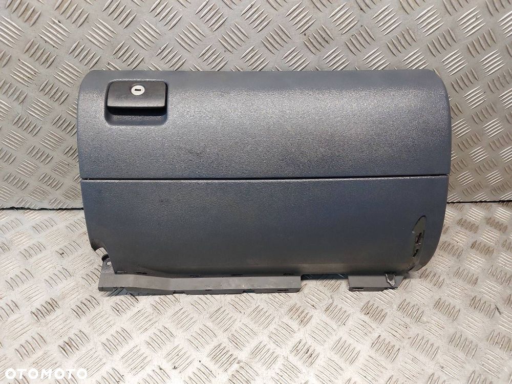 SCHOWEK PASAŻERA AUDI A3 8L LIFT - 1