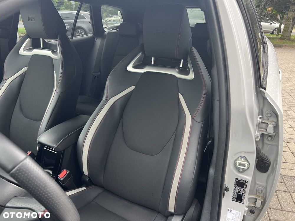 Toyota Corolla - 13