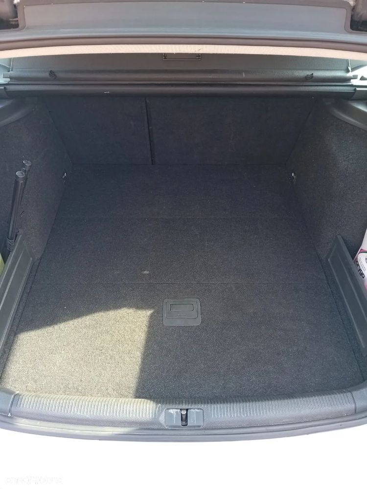 Volkswagen Passat - 7