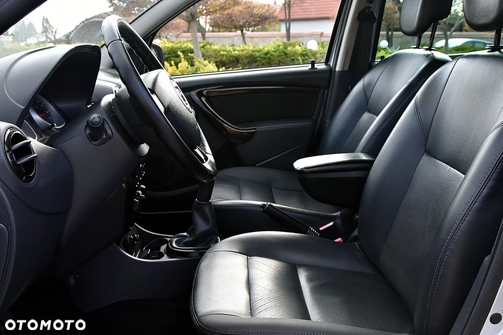 Dacia Duster 1.6 SCe Laureate S&S - 15