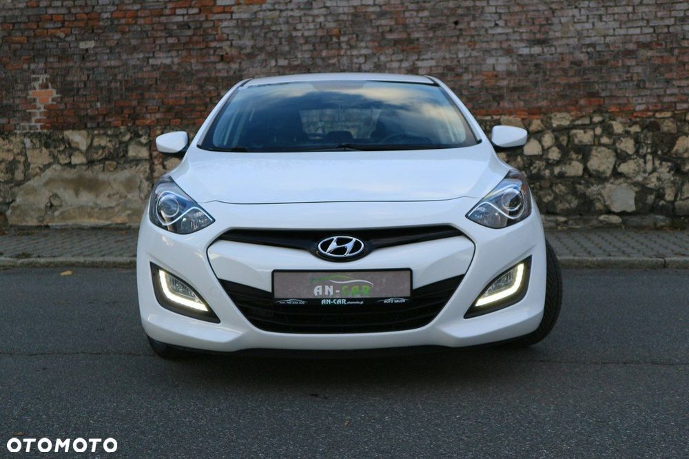 Hyundai i30 1.4 Fifa World Cup Edition - 24