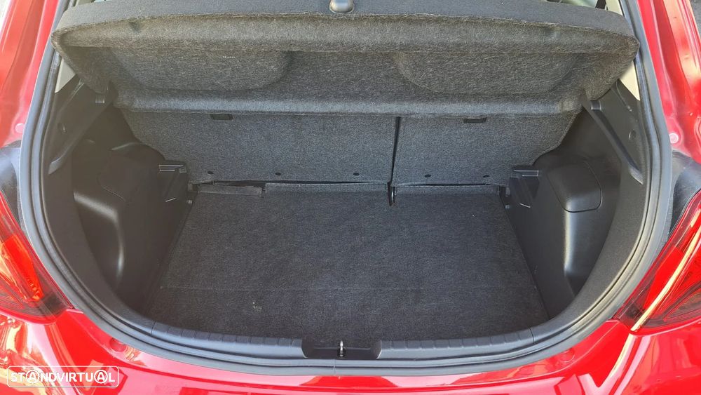 Toyota Yaris 1.4 D-4D Comfort 99g - 29