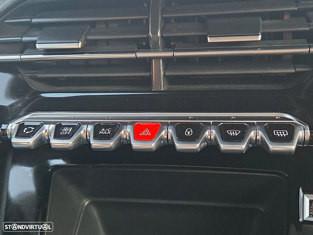 Peugeot 208 1.2 PureTech Active - 42