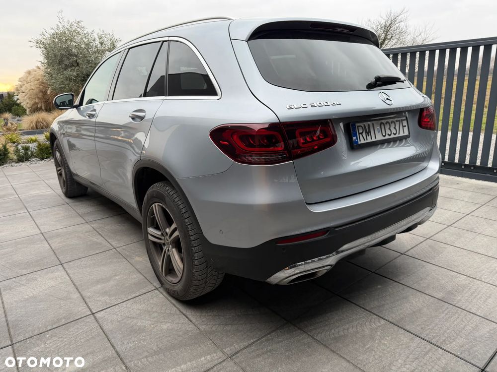 Mercedes-Benz GLC 300 de 4Matic 9G-TRONIC - 4
