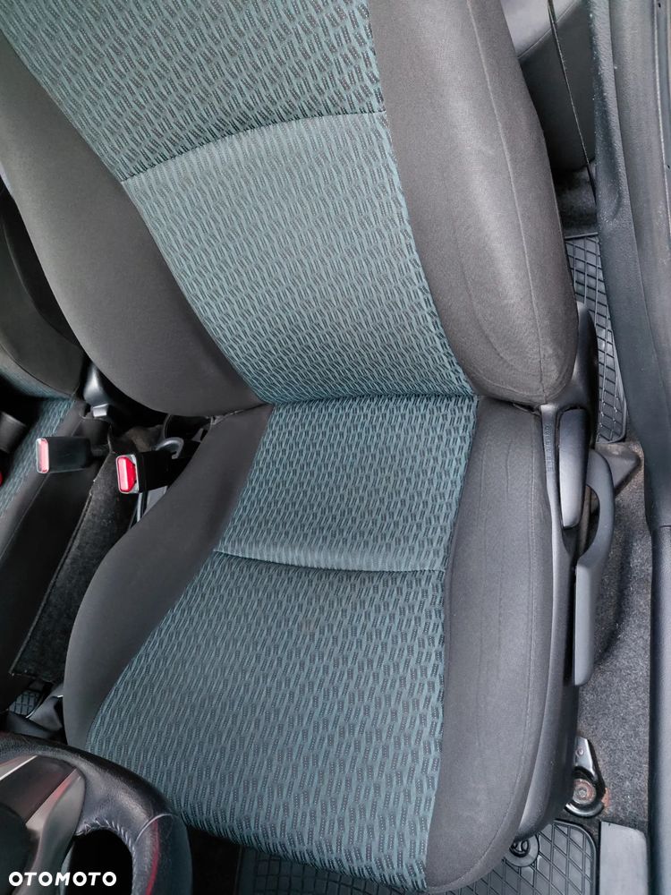 Toyota Yaris 1.33 Dynamic - 11