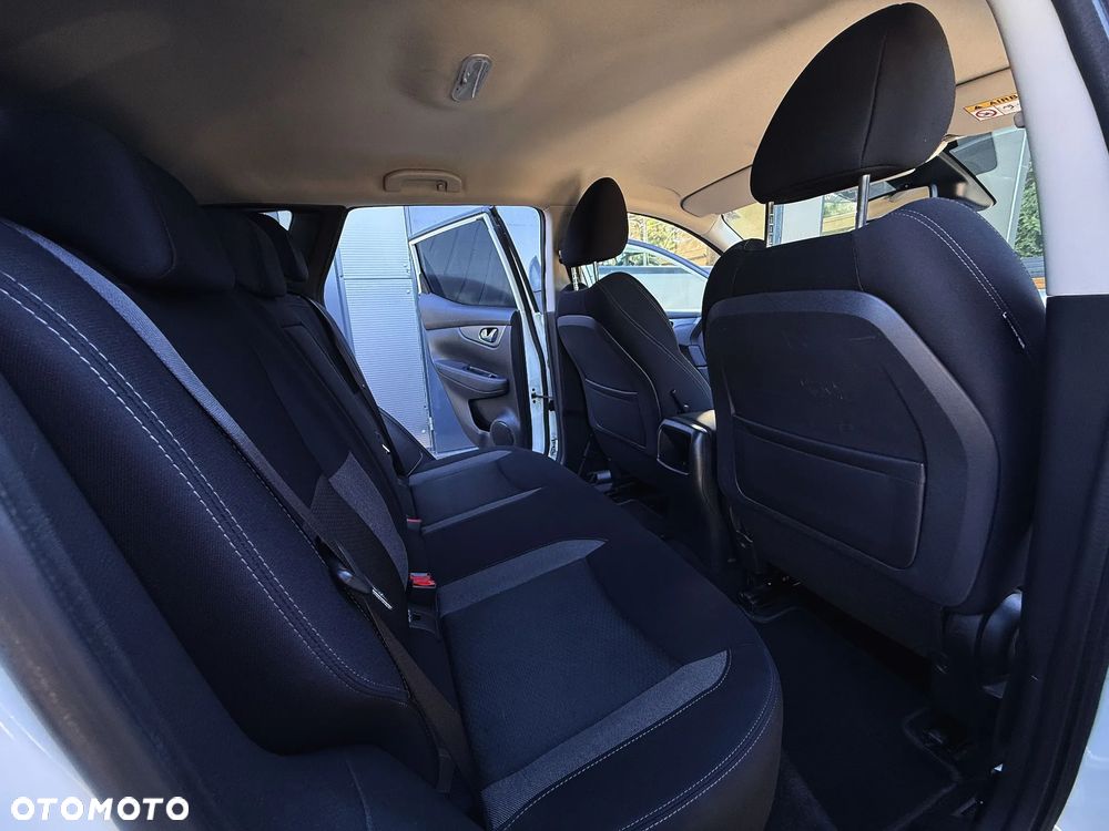 Nissan Qashqai 1.3 DIG-T N-Connecta EU6d - 19