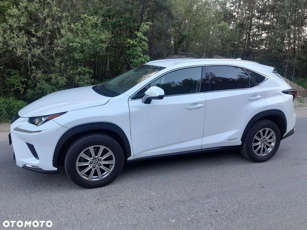 Lexus NX 300h Comfort AWD - 4
