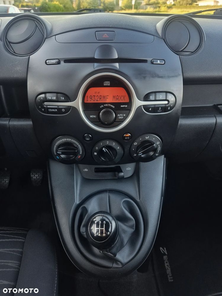 Mazda 2 1.3 MZR Active - 24