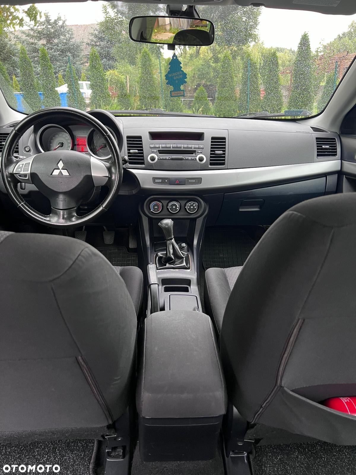 Mitsubishi Lancer - 28