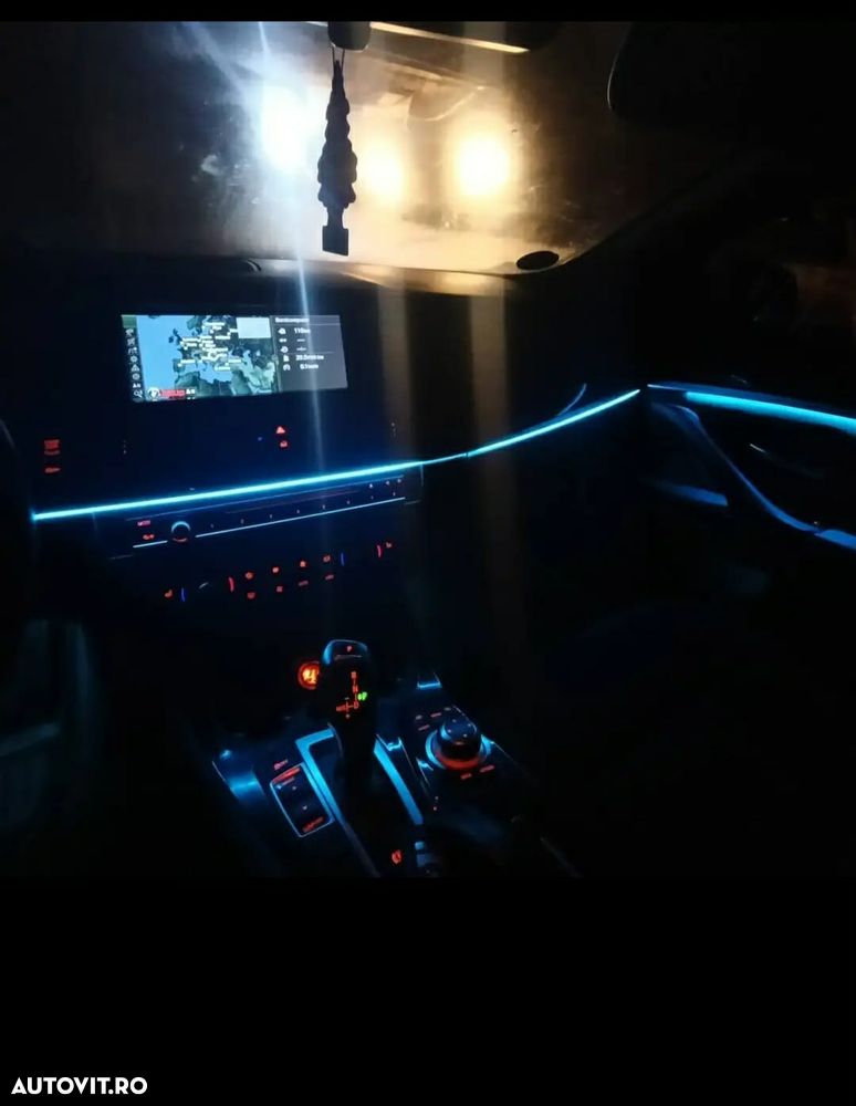 BMW Seria 5 520d Aut. - 10