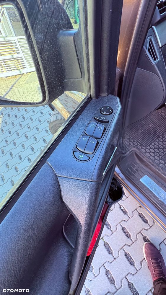 Mercedes-Benz Viano - 21