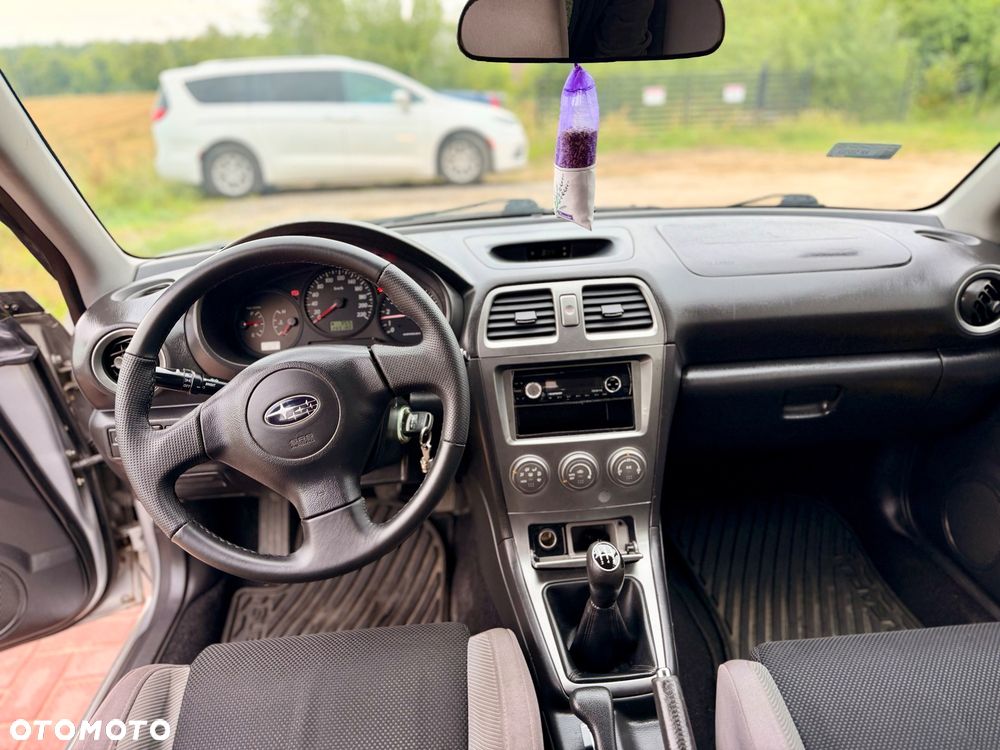 Subaru Impreza 2.0R Active - 10