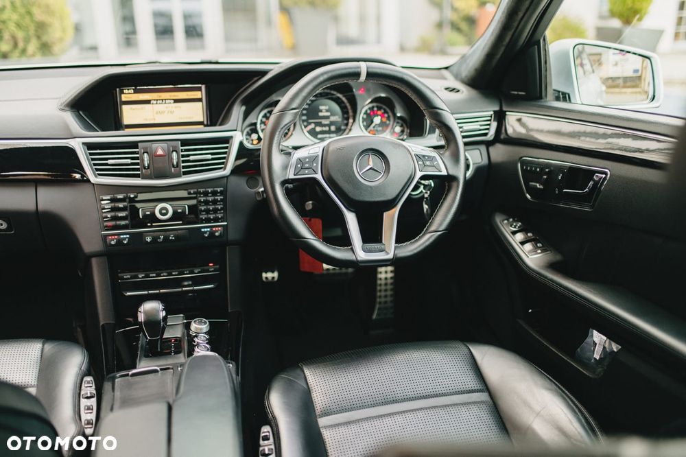 Mercedes-Benz Klasa E 63 AMG AMG Speedshift 7G-MCT - 11