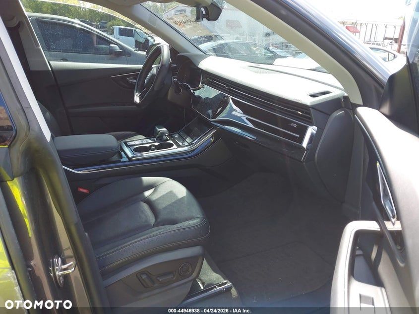 Audi Q8 55 TFSI mHEV Quattro Tiptronic - 11