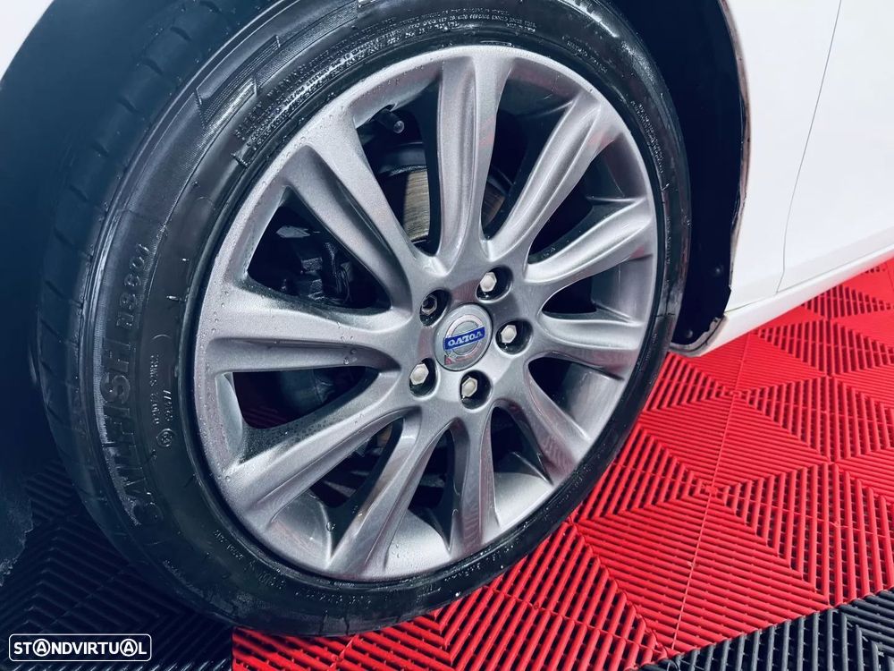 Volvo V40 1.6 D2 Momentum Eco - 13