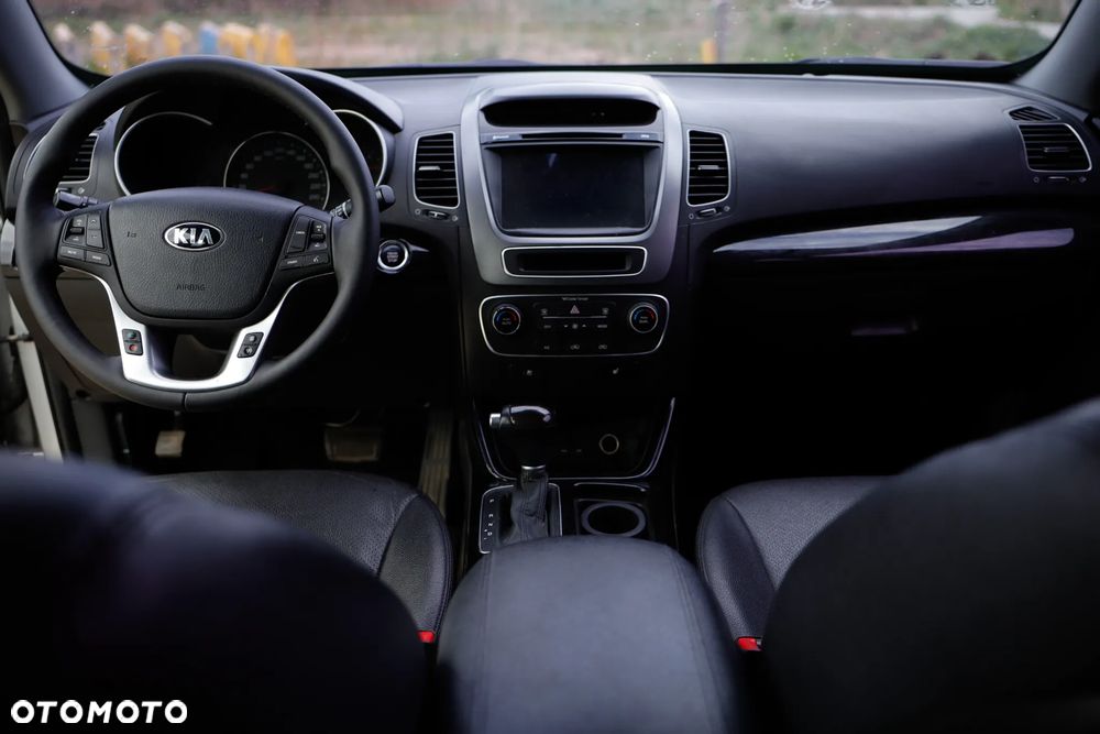 Kia Sorento - 10