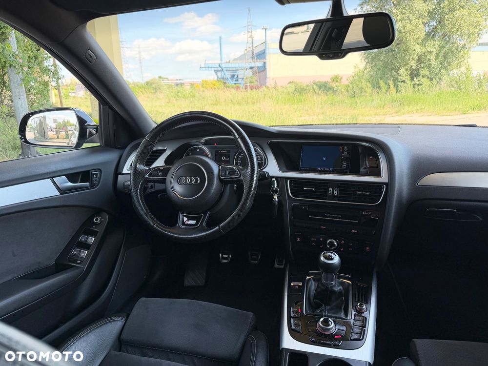 Audi A4 Avant 2.0 TDI DPF S line Sportpaket - 23