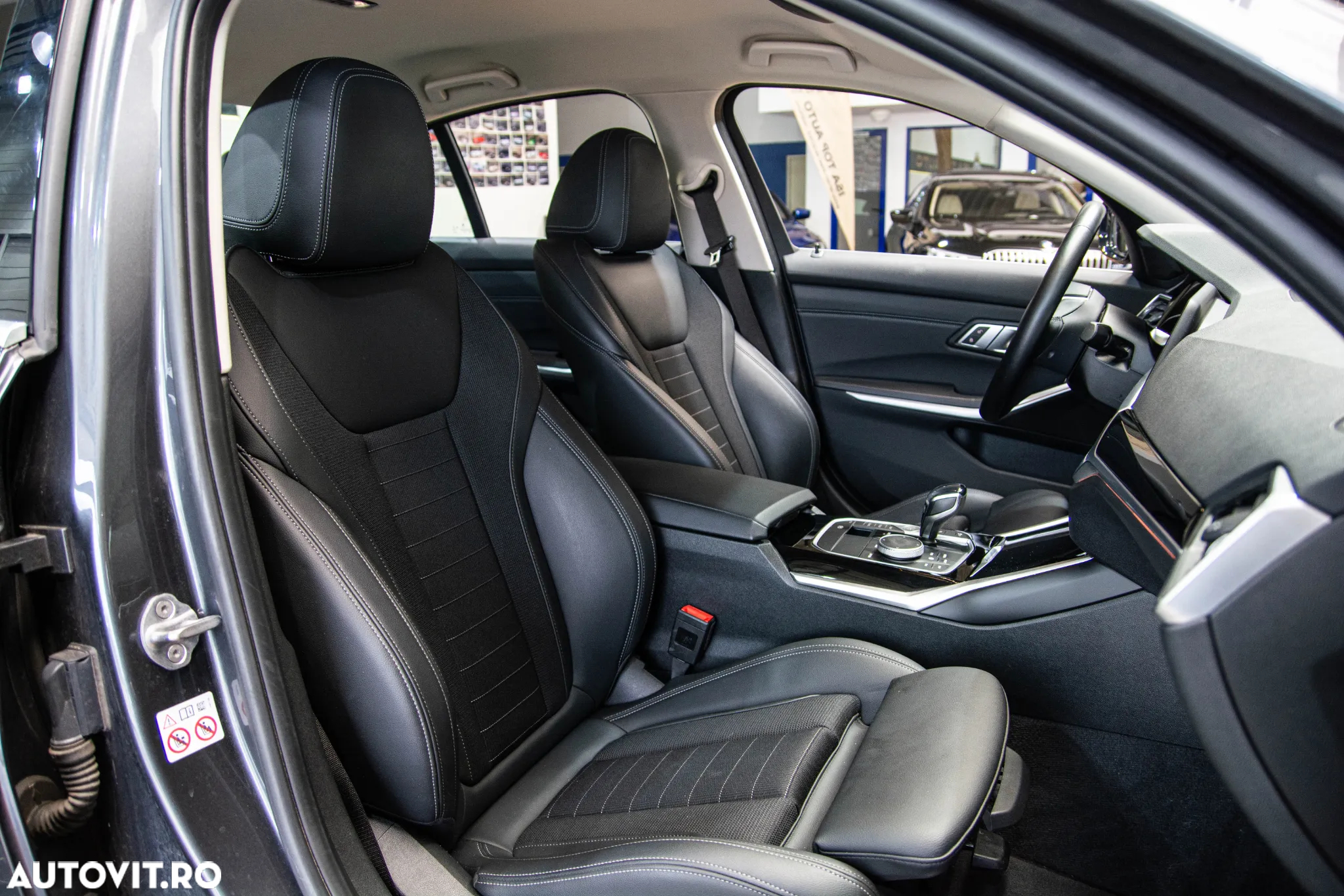 BMW Seria 3 320d Aut. Sport Line - 7
