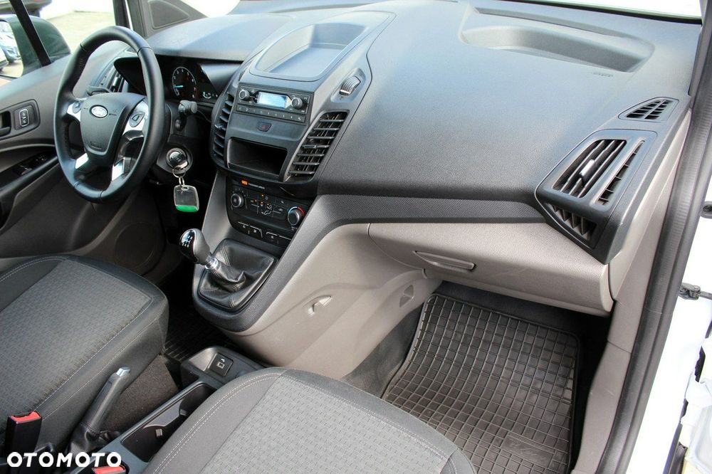 Ford Transit Connect - 12