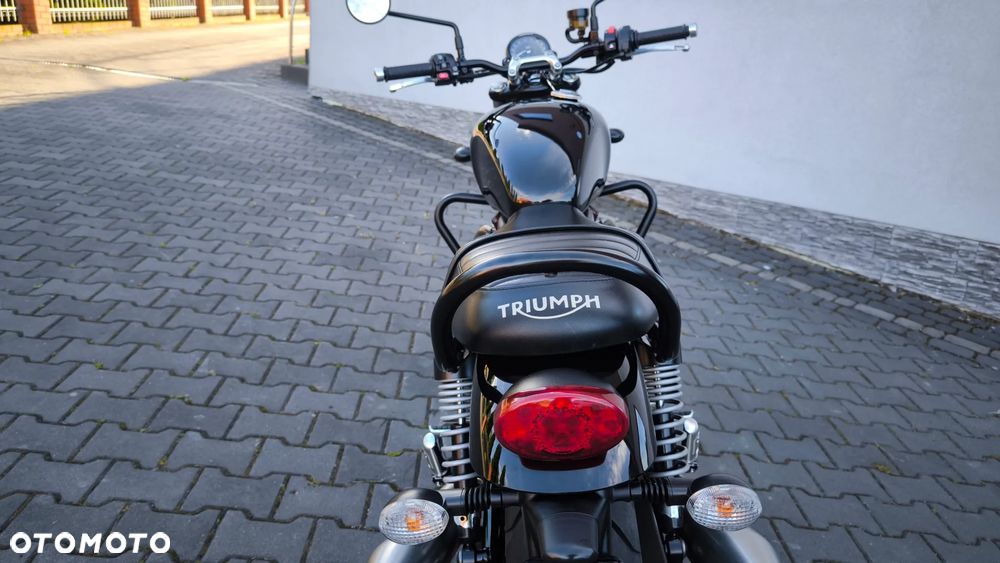 Triumph Street Twin - 31