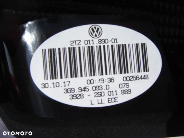 VW PASSAT B8 LAMPA W KLAPE NOWA 3G9945093 D - 2