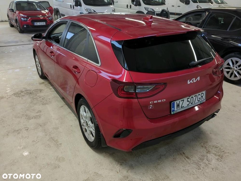 Kia Ceed - 4