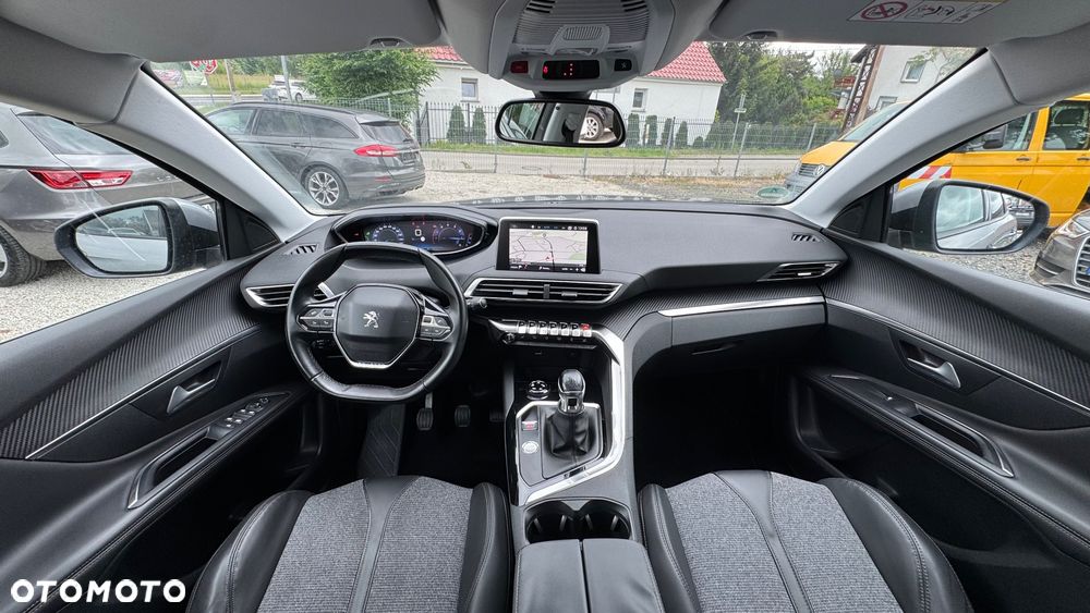 Peugeot 3008 1.2 PureTech Allure S&S - 9