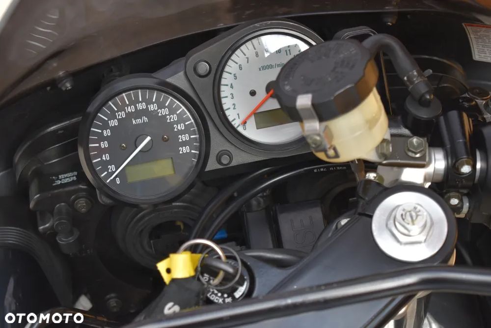 Suzuki GSX-R - 23